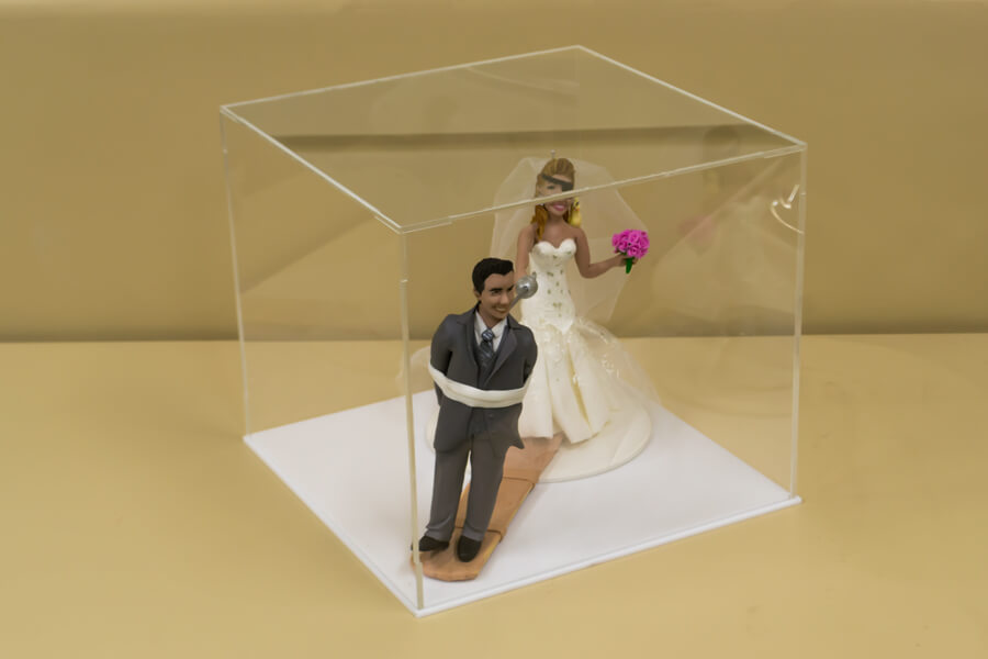 caixa para noivinhos de casamento de acrílico